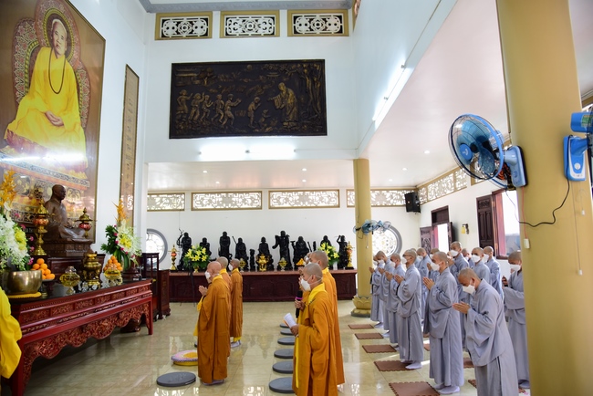 Lễ truyền giới Sa di Phương Trượng